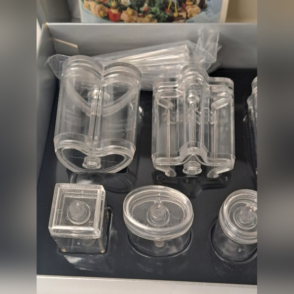 Le Canape Professional Hors d'Oeuvre Appetizer Maker Heart Star Clover + Picks - Picture 4 of 7